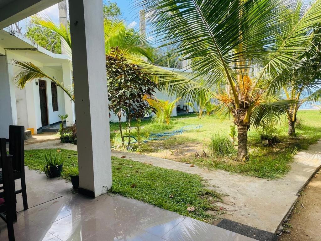 Hotel Guitar Bay Arugambay Arugam Bay Exterior foto