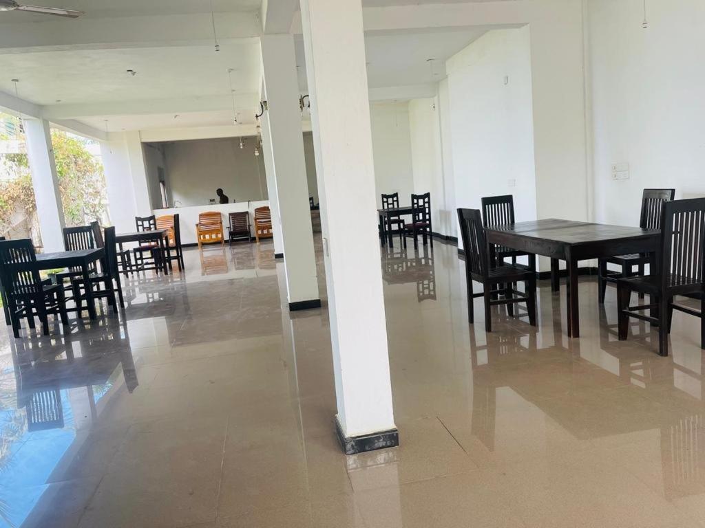 Hotel Guitar Bay Arugambay Arugam Bay Exterior foto